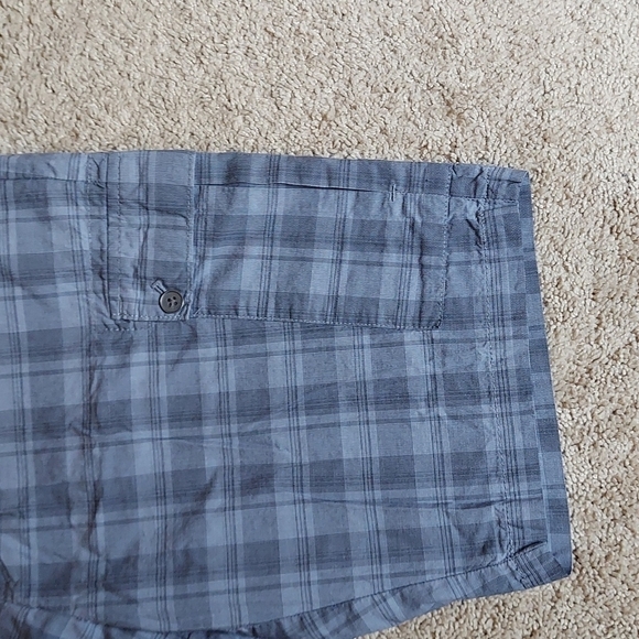 Calvin Klein shorts Size 36 - Picture 4 of 11